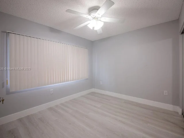 1200 SW 137th Ave # 213E, Pembroke Pines FL 33027