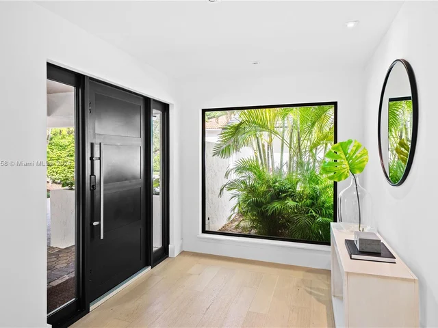 7611 SW 83rd Ct, Miami FL 33143