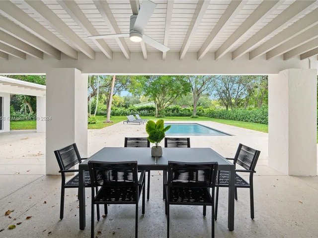 7611 SW 83rd Ct, Miami FL 33143