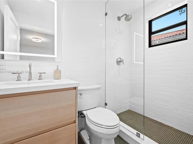 7611 SW 83rd Ct, Miami FL 33143