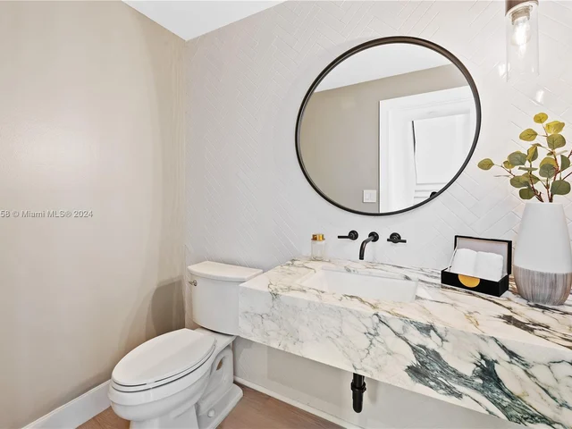 7611 SW 83rd Ct, Miami FL 33143