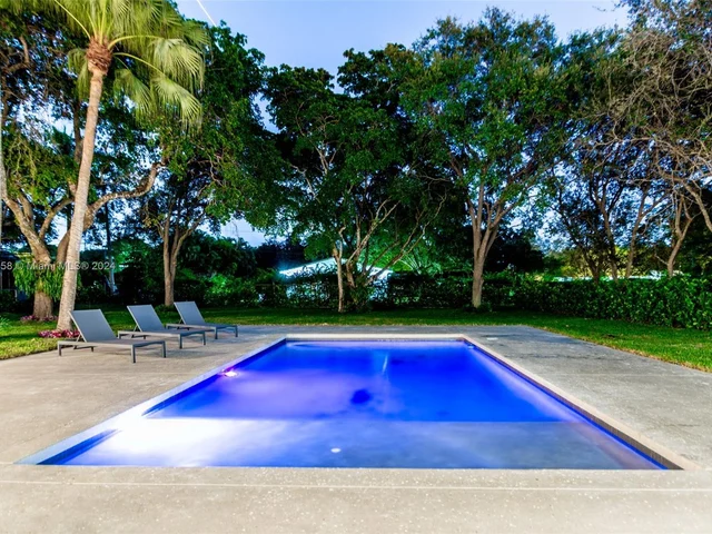 7611 SW 83rd Ct, Miami FL 33143