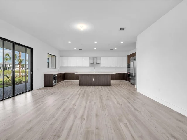 10475 SW 57th Ct, Cooper City FL 33328