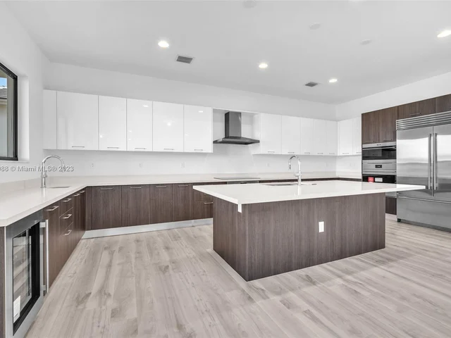 10475 SW 57th Ct, Cooper City FL 33328