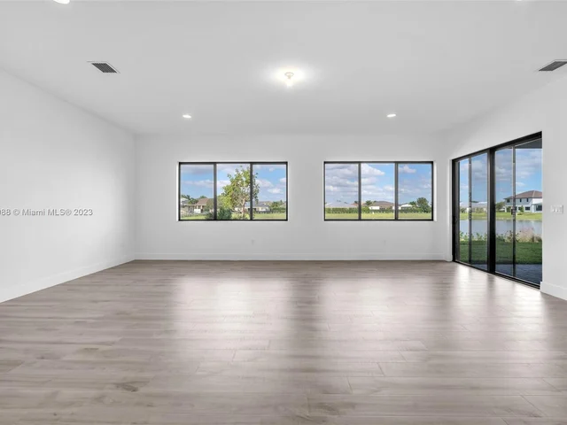 10475 SW 57th Ct, Cooper City FL 33328