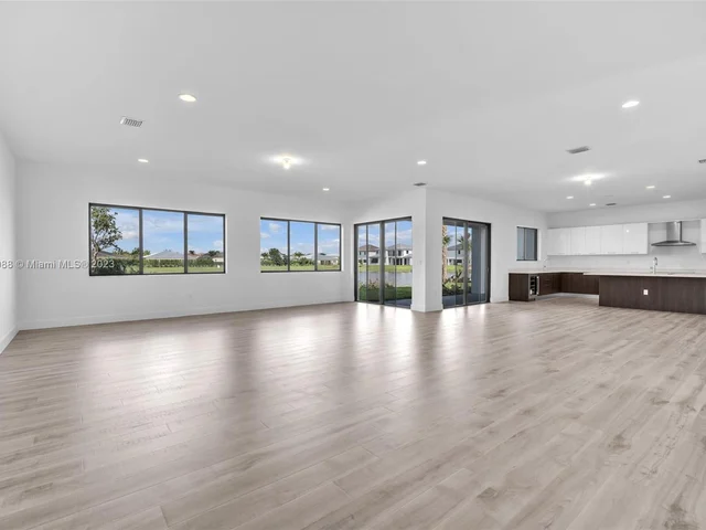 10475 SW 57th Ct, Cooper City FL 33328