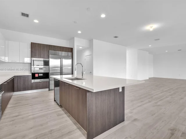 10475 SW 57th Ct, Cooper City FL 33328