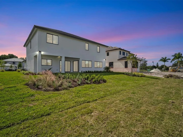 10475 SW 57th Ct, Cooper City FL 33328