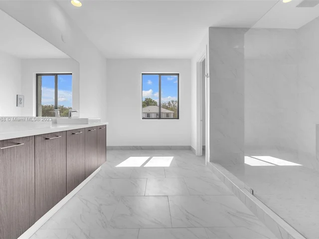 10475 SW 57th Ct, Cooper City FL 33328