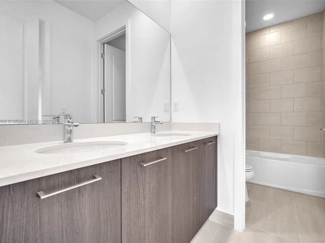 10475 SW 57th Ct, Cooper City FL 33328