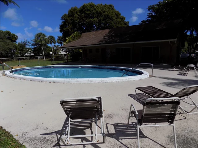 7175 Nova Dr # 507, Davie FL 33317