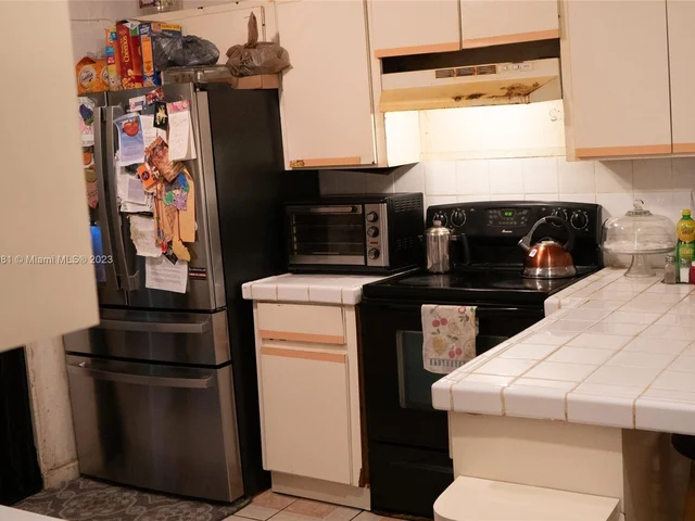 16101 NW 28th Ct, Miami Gardens FL 33054