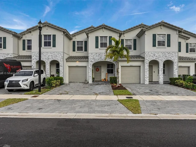 2681 SE 12th St, Homestead FL 33035