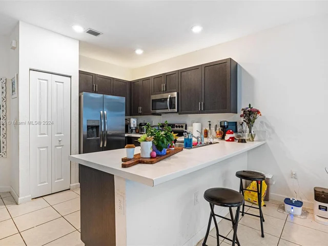 2681 SE 12th St, Homestead FL 33035