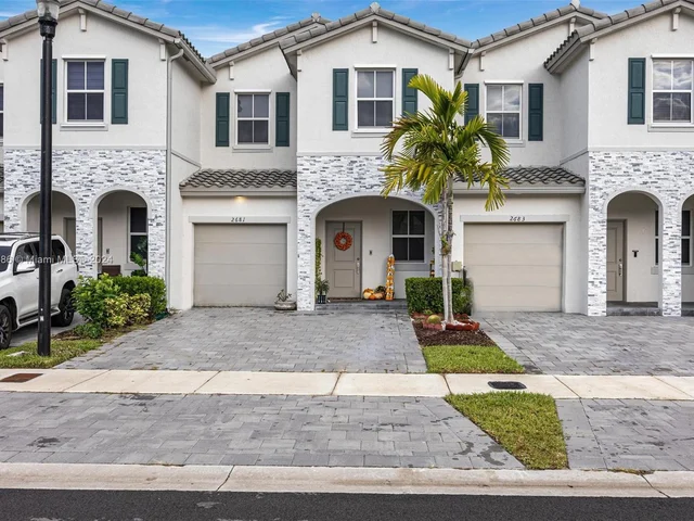 2681 SE 12th St, Homestead FL 33035