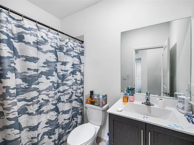 2681 SE 12th St, Homestead FL 33035