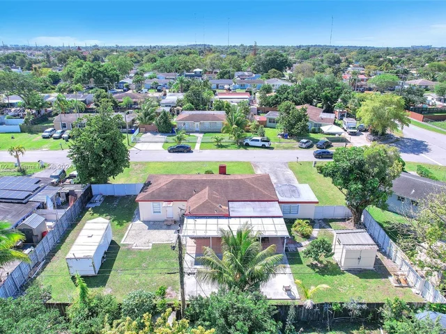 6195 Plunkett St, Hollywood FL 33023