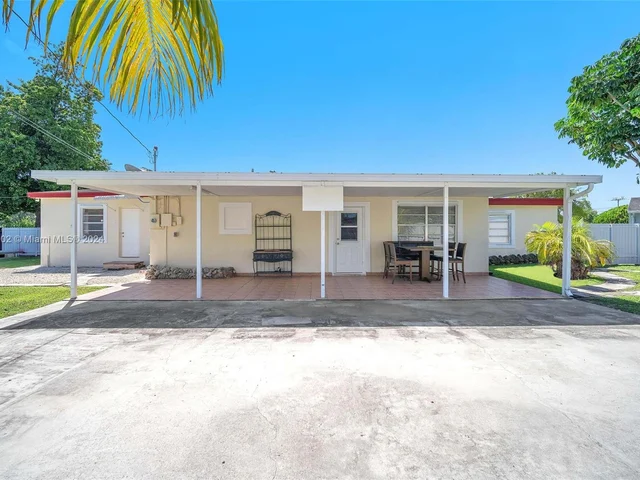 6195 Plunkett St, Hollywood FL 33023