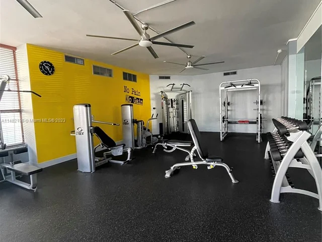 800 Parkview Dr # 126, Hallandale Beach FL 33009