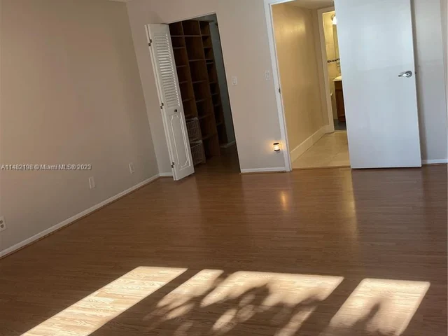 800 Parkview Dr # 126, Hallandale Beach FL 33009