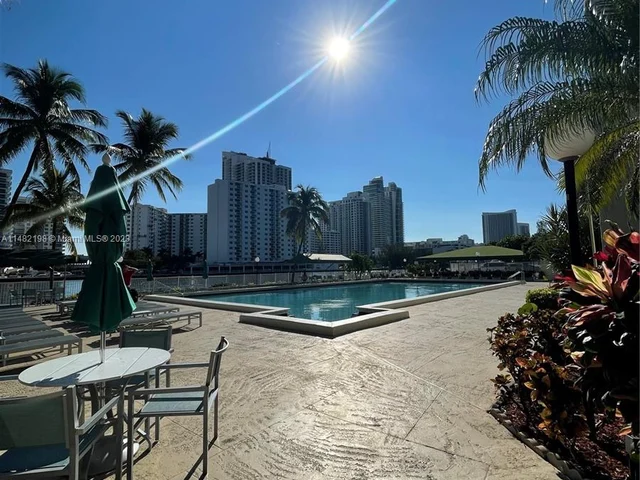 800 Parkview Dr # 126, Hallandale Beach FL 33009