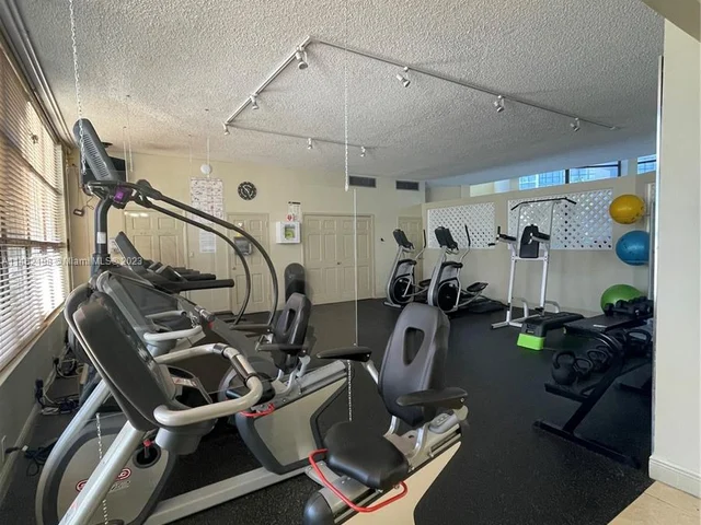 800 Parkview Dr # 126, Hallandale Beach FL 33009