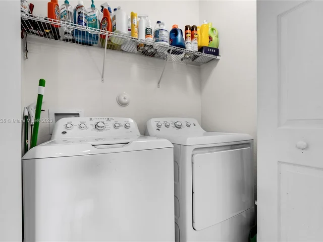 15405 SW 173rd St, Miami FL 33187