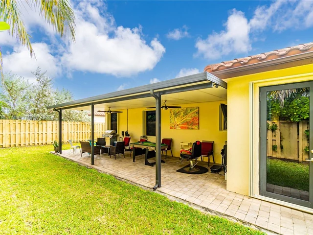 15405 SW 173rd St, Miami FL 33187