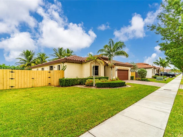 15405 SW 173rd St, Miami FL 33187