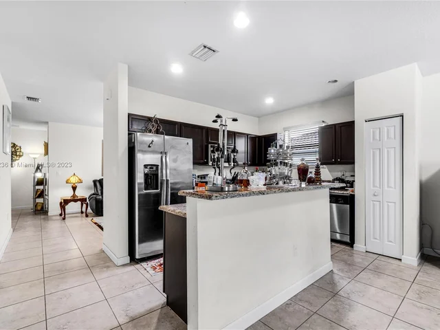 15405 SW 173rd St, Miami FL 33187