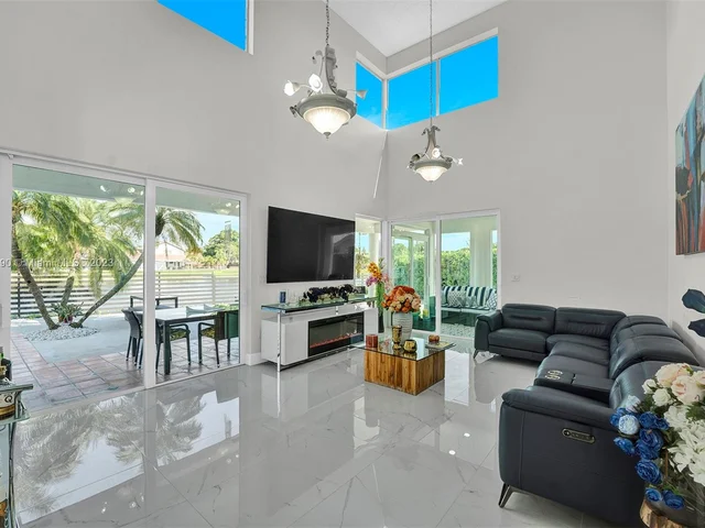 4581 SW 149th Ct, Miami FL 33185