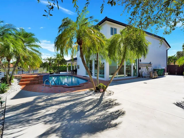 4581 SW 149th Ct, Miami FL 33185