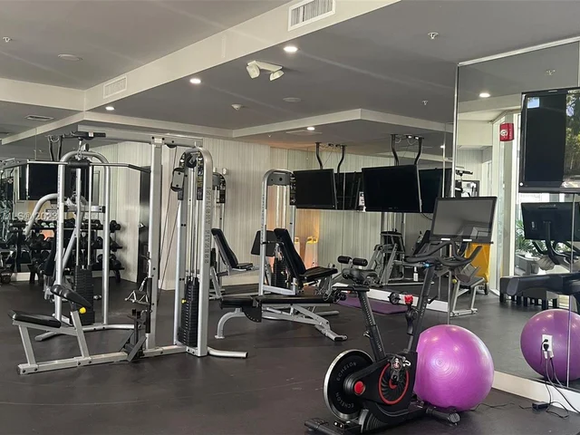 2155 Washington Ct # 110, Miami Beach FL 33139