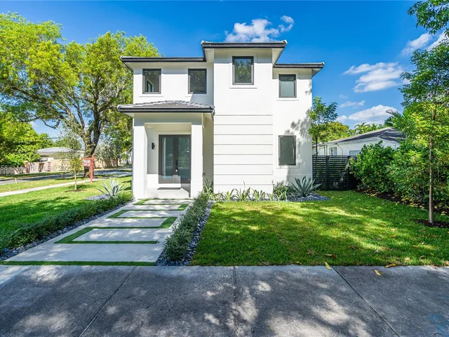 5241 SW 6th St, Miami FL 33134