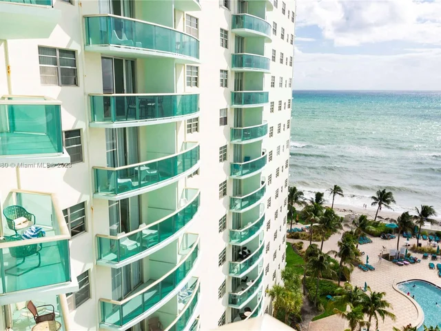 3801 S Ocean Dr # 11M, Hollywood FL 33019