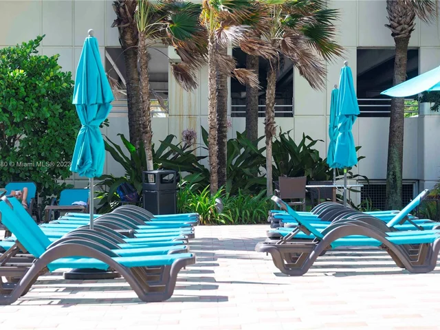 3801 S Ocean Dr # 11M, Hollywood FL 33019