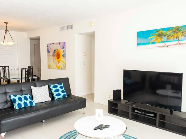 3801 S Ocean Dr # 11M, Hollywood FL 33019