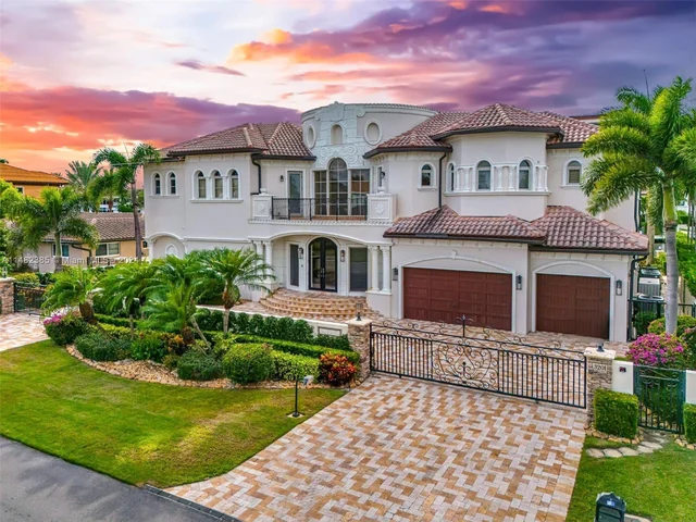 3201 NE 27th Ave, Lighthouse Point FL 33064