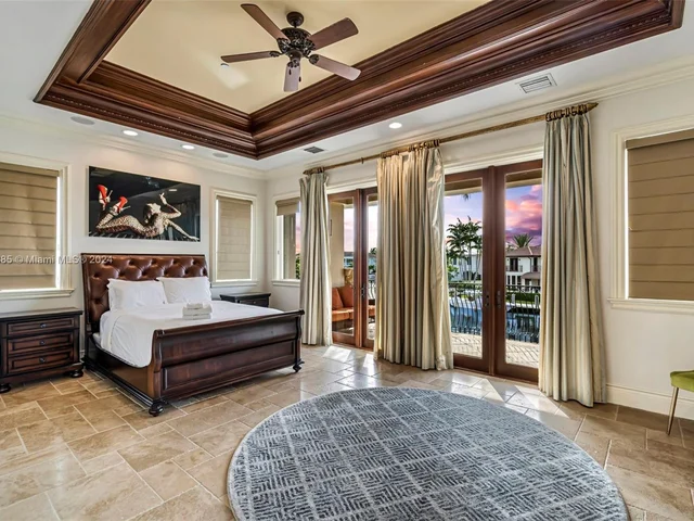 3201 NE 27th Ave, Lighthouse Point FL 33064