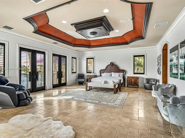 3201 NE 27th Ave, Lighthouse Point FL 33064