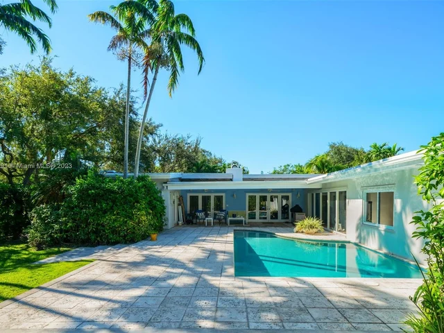 12510 Moss Ranch Rd, Pinecrest FL 33156