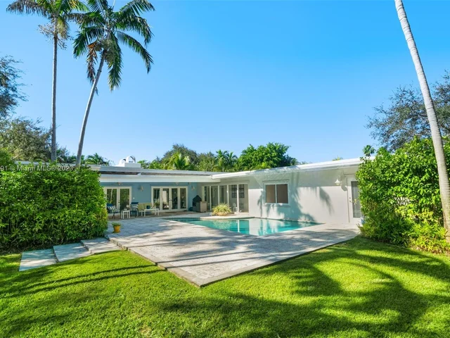 12510 Moss Ranch Rd, Pinecrest FL 33156