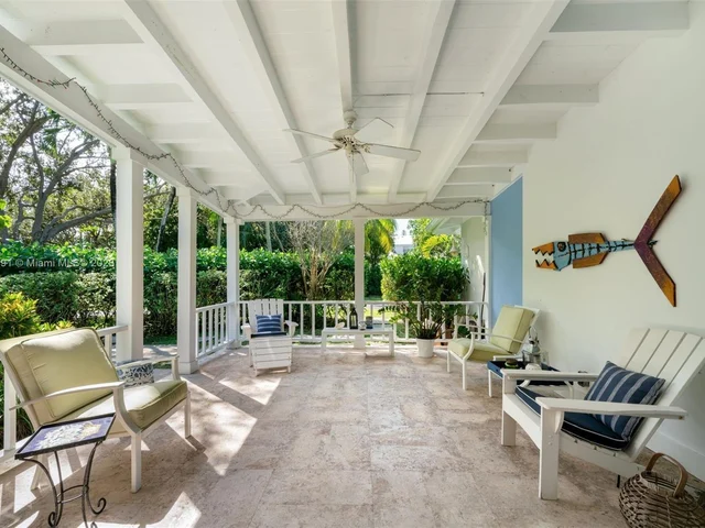 12510 Moss Ranch Rd, Pinecrest FL 33156