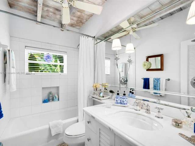 12510 Moss Ranch Rd, Pinecrest FL 33156