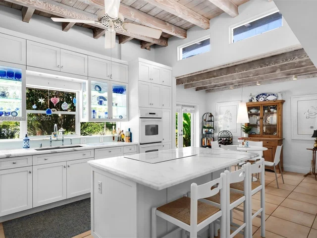 12510 Moss Ranch Rd, Pinecrest FL 33156