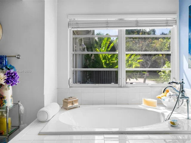 12510 Moss Ranch Rd, Pinecrest FL 33156