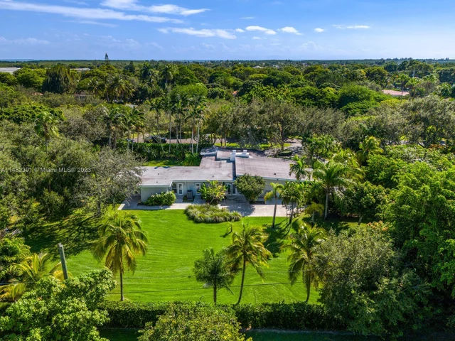 12510 Moss Ranch Rd, Pinecrest FL 33156