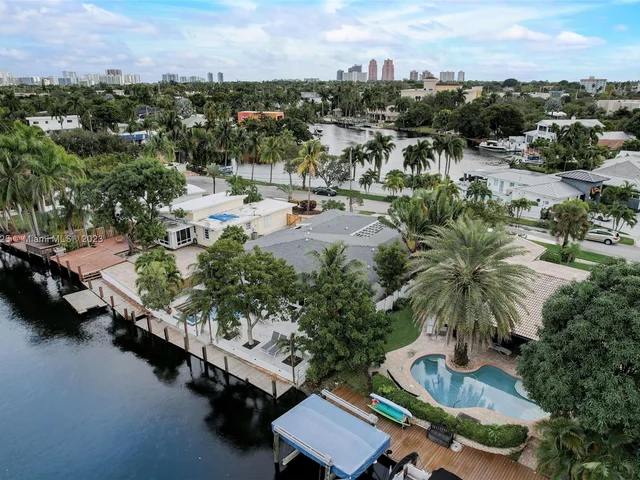 1919 NE 21st St, Fort Lauderdale FL 33305