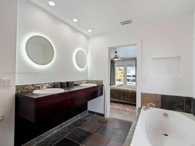 1919 NE 21st St, Fort Lauderdale FL 33305