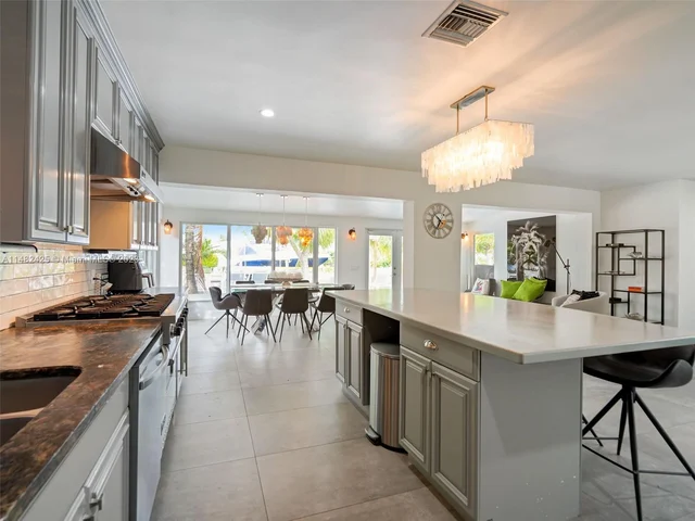 1919 NE 21st St, Fort Lauderdale FL 33305